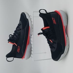 Under Armour Curry 7 Black/Beta Red Shoes, Youth Size 5.5